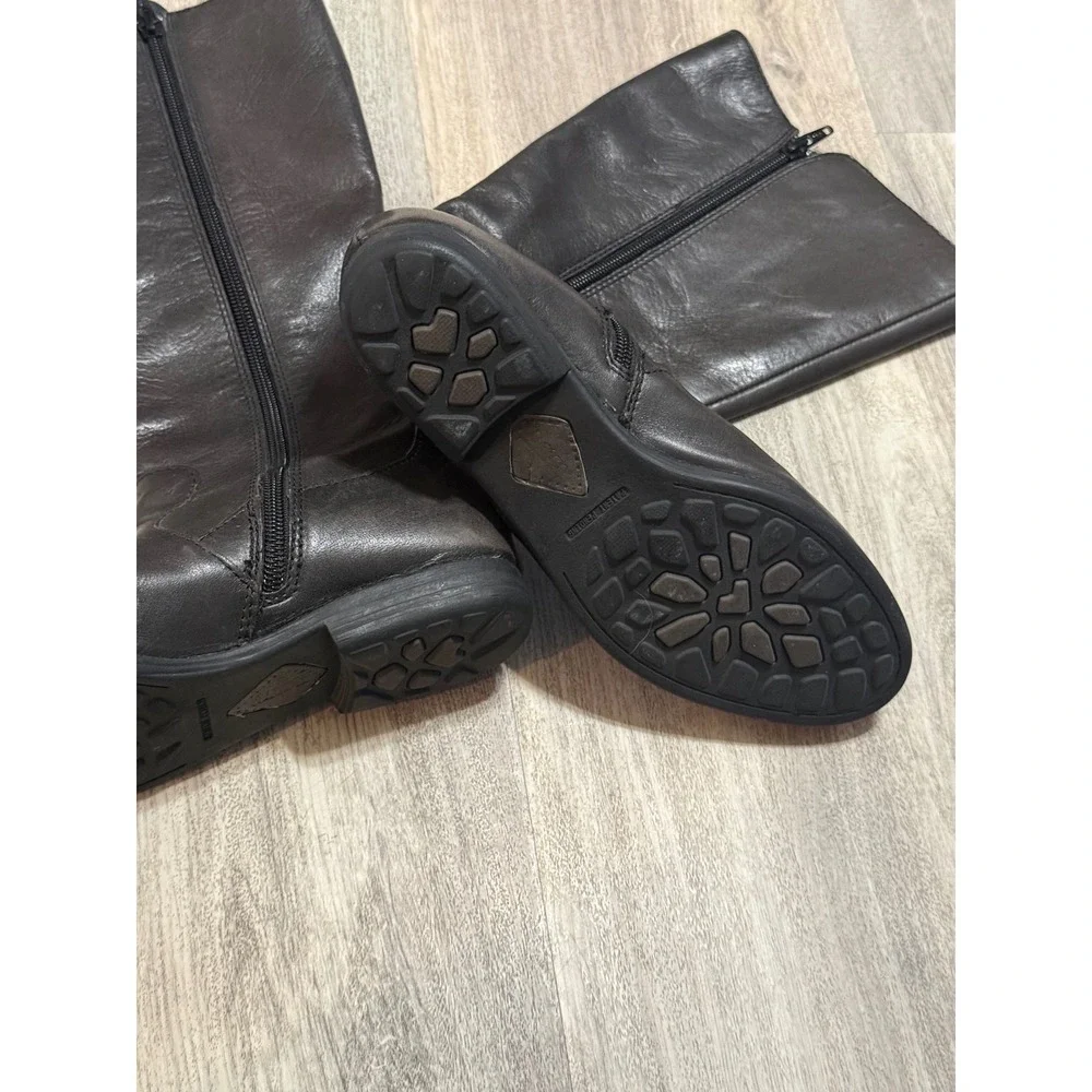 Born Womens B42222 Tall Leather Riding Boots Brown Button Detail‎ Size 7 38